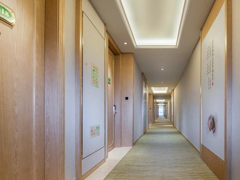 Vienna Hotel Guangzhou Airport Exterior photo