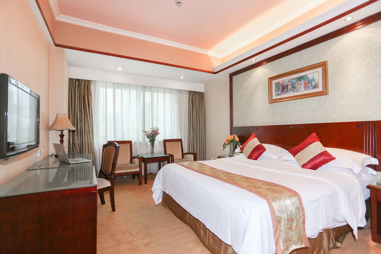 Vienna Hotel Guangzhou Airport Exterior photo